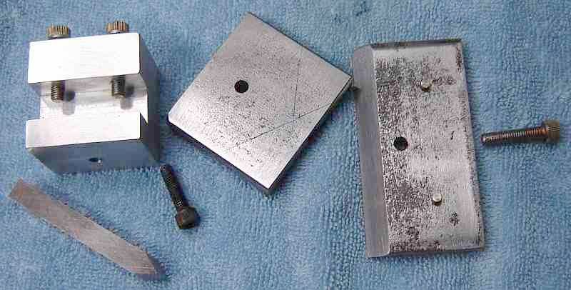 Jig to sharpen threading bits